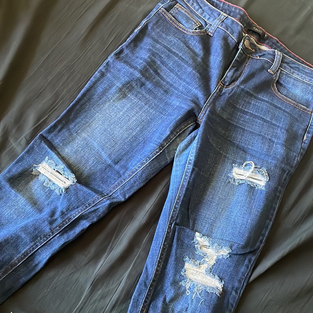 Distressed Jeans - Picture 2 of 2